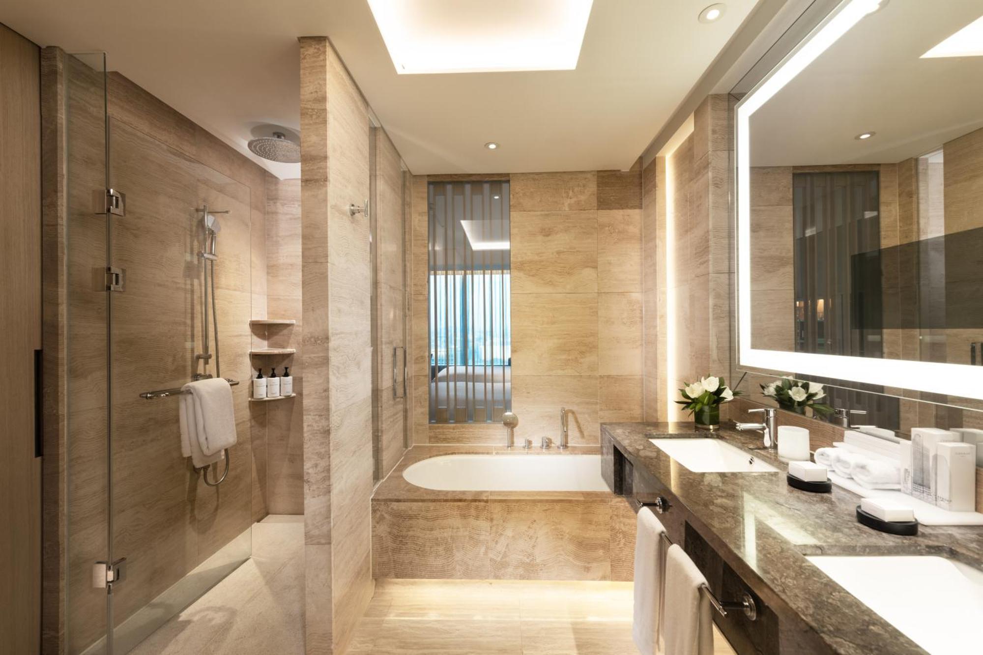 Premium King Room City View