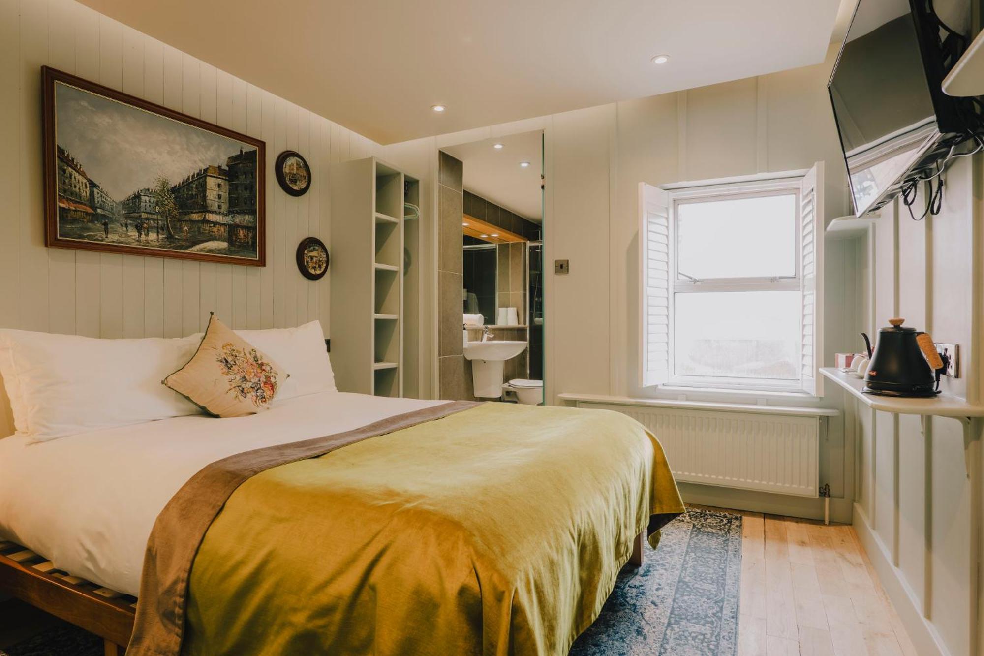 Small Double Room