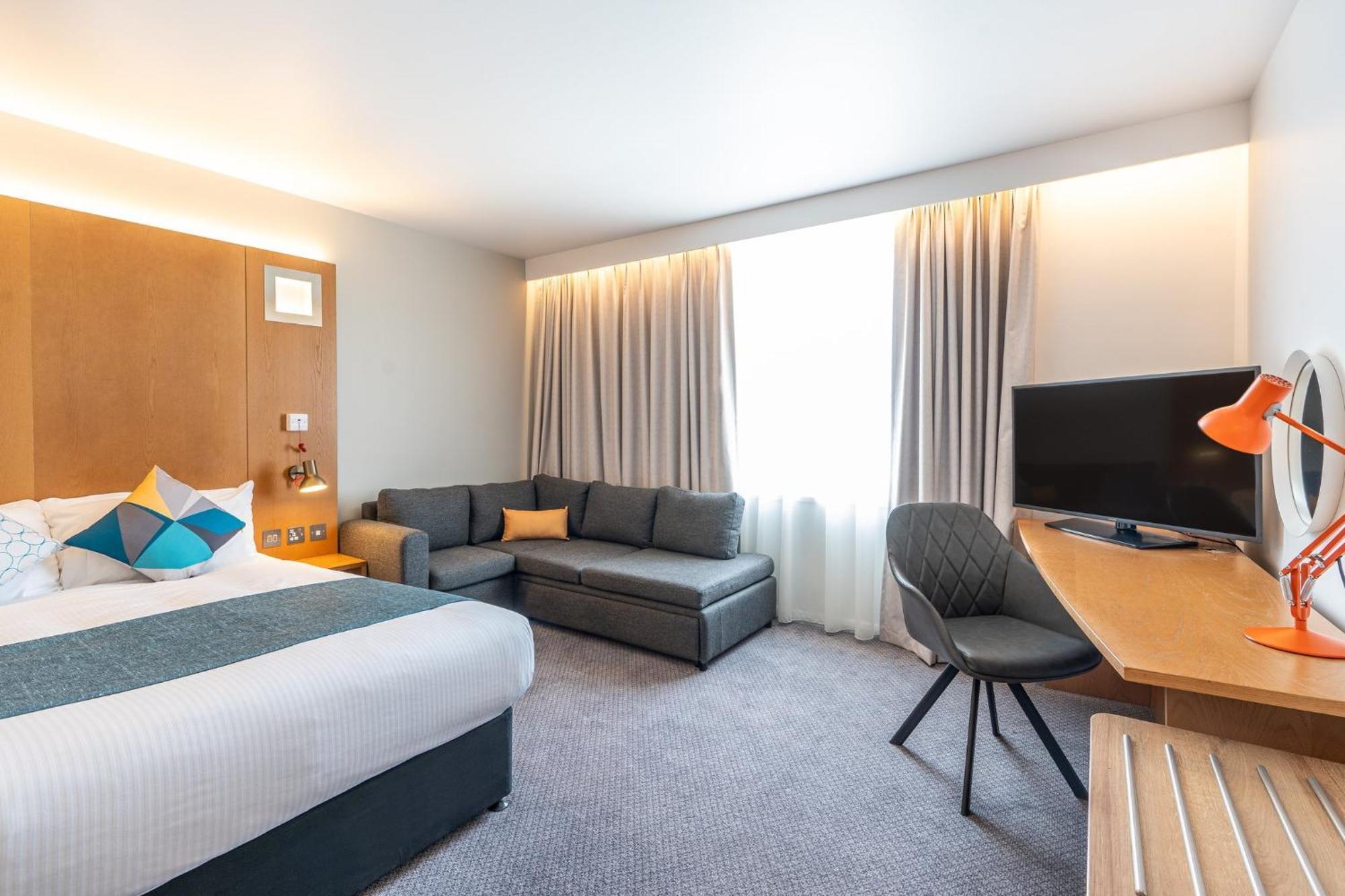 Standard Accessible Queen Room Top Floor