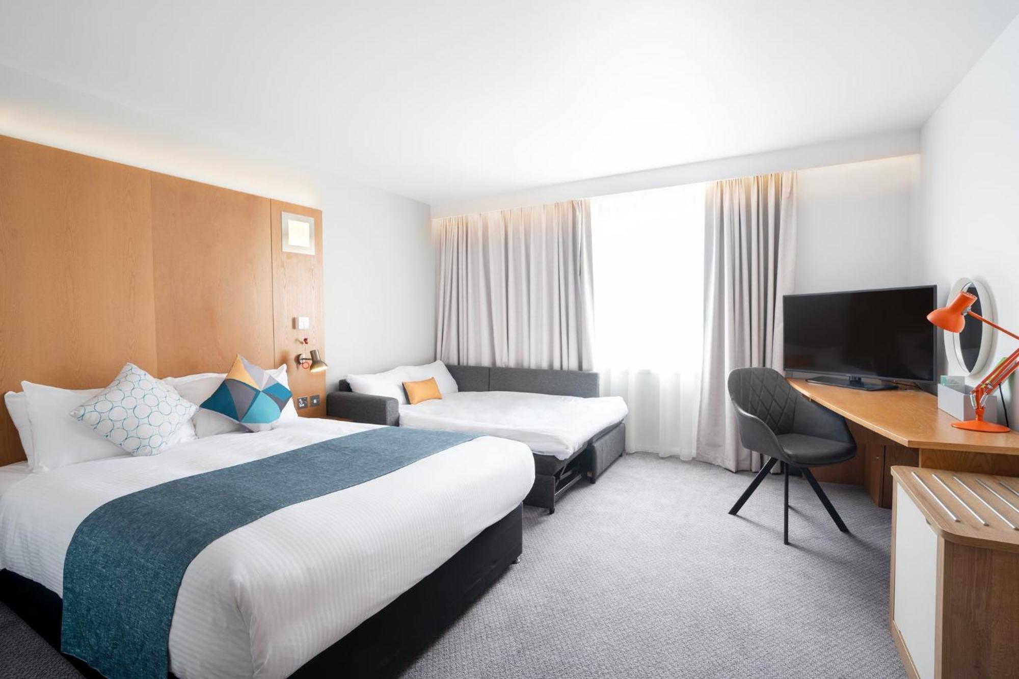 Standard Accessible Queen Room Top Floor