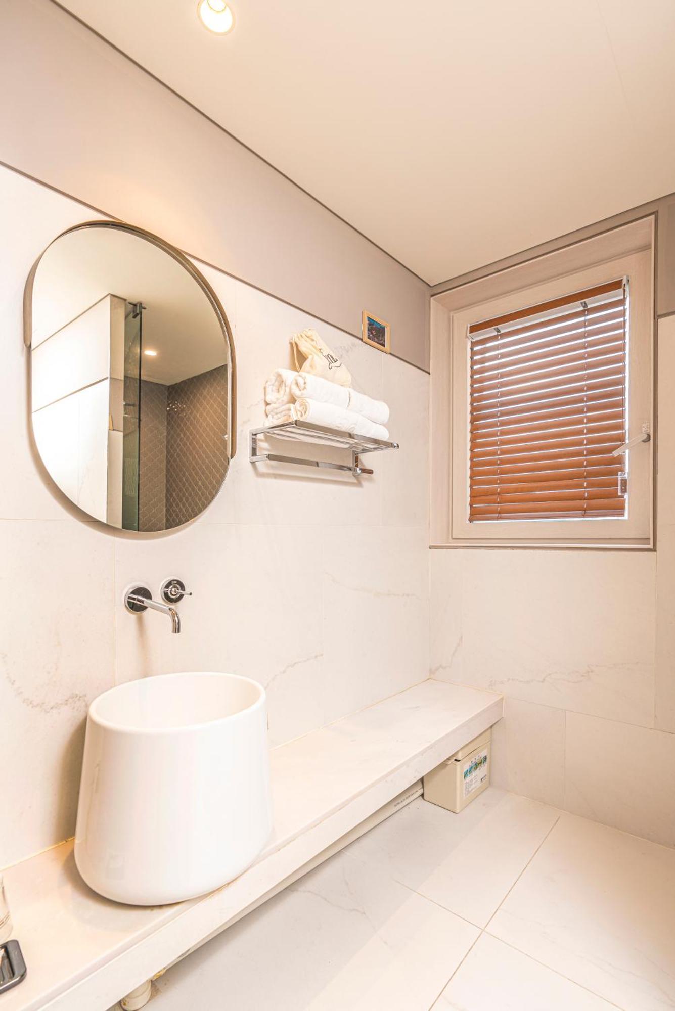 Double Room No Window