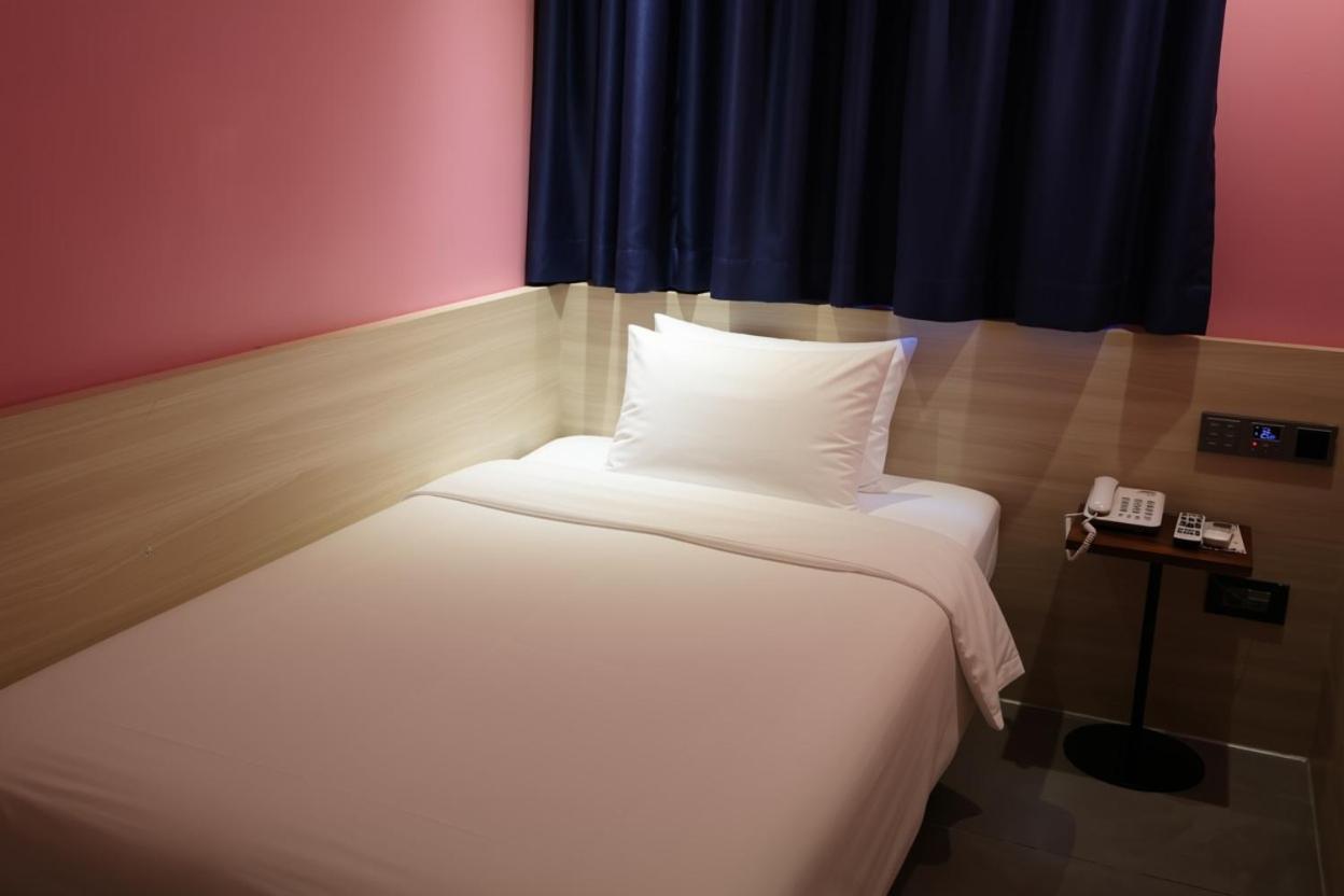 Small Single Room