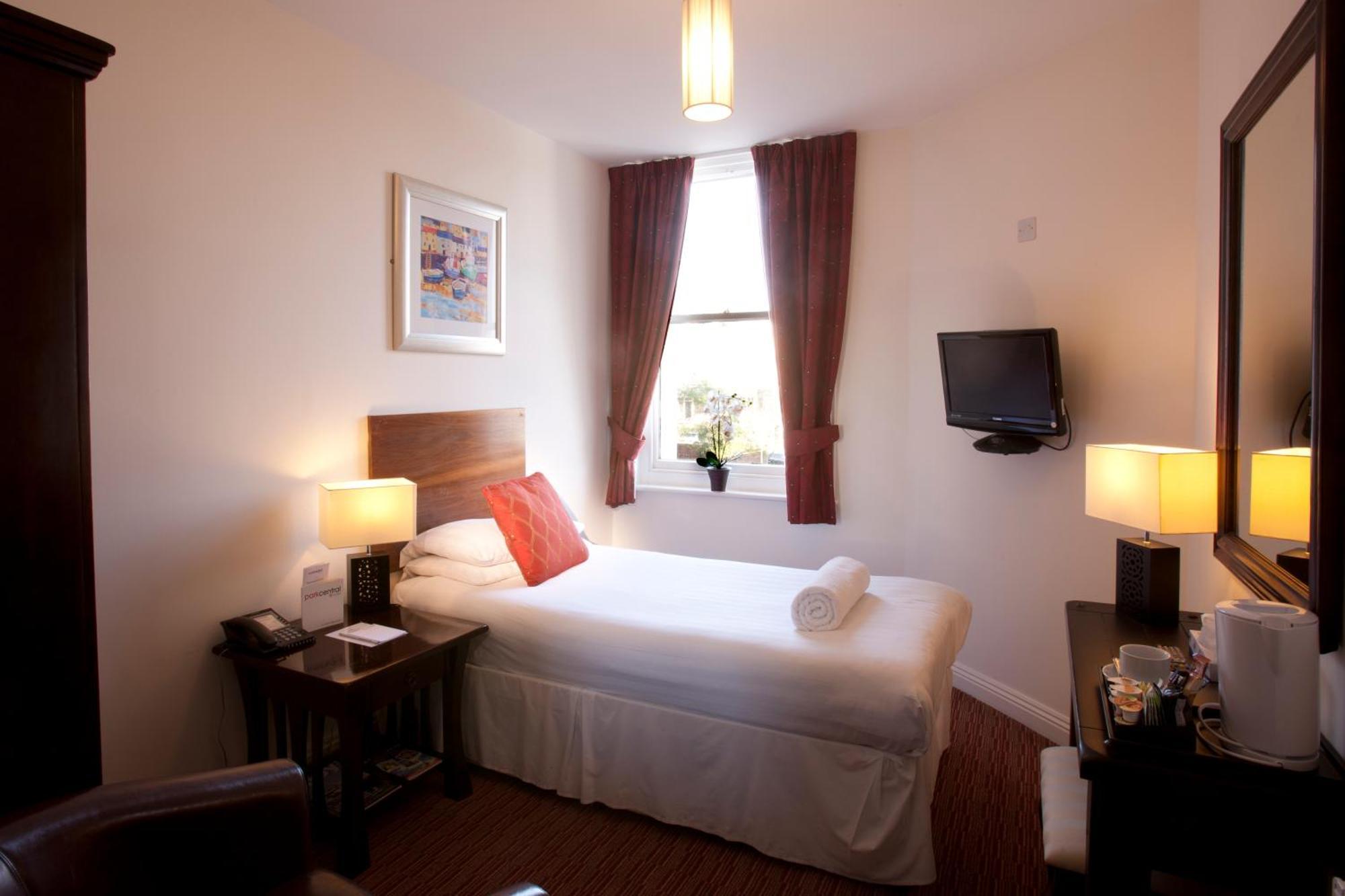 Classic Single Room