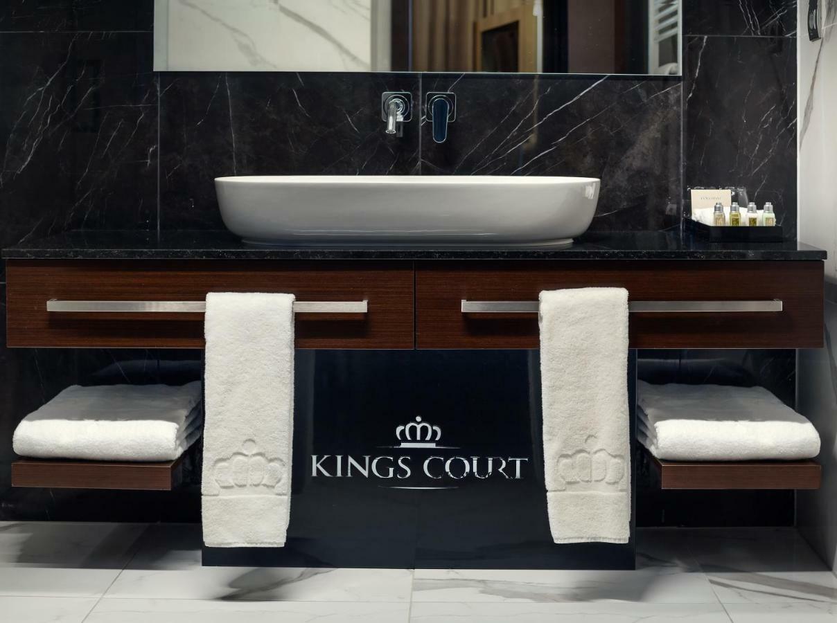 Junior Suite Lounge Spa Access