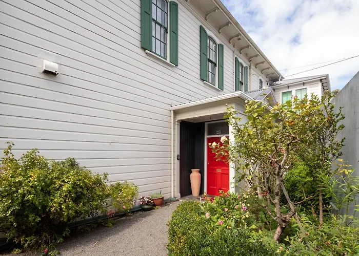 Thorndon Heritage Listed Villa Wellington