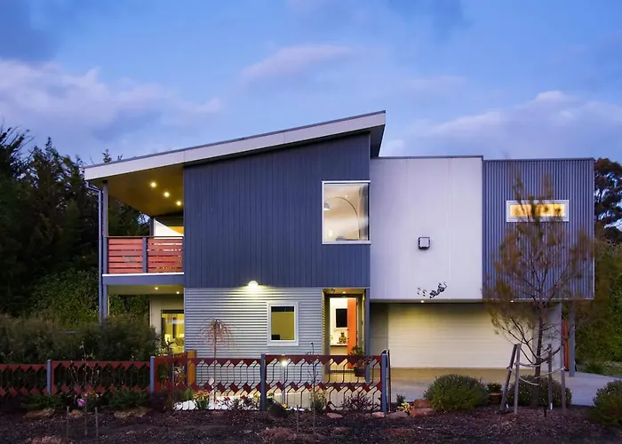 Azura Villa Daylesford