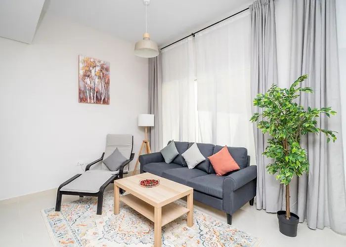 Alh Vacay - Family Villa In Damac Hills 2 Dubai