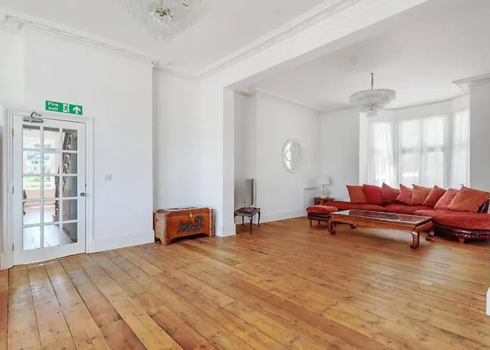 Merlin Court Ilfracombe