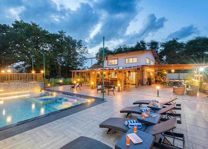 Saffronstays Vyom Farms - 2Br Pool Villa With Mountain Views, Pet Friendly & Elder-Friendly Stay Karjat