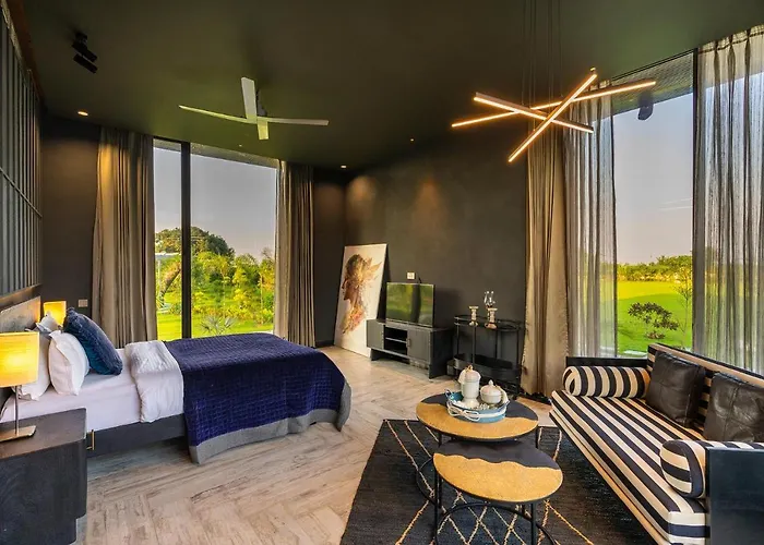 Stayvista'S Anantam - Exquisite 4Br With Huge Swimming Pool Villa In Delhi New Delhi