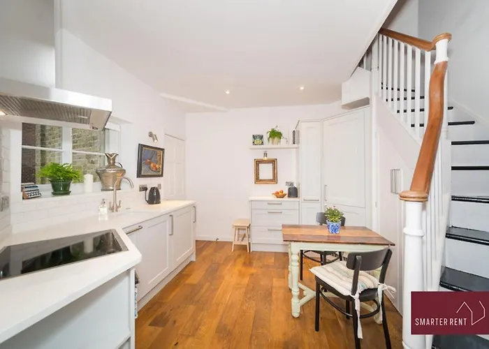 The Gazebo Villa London