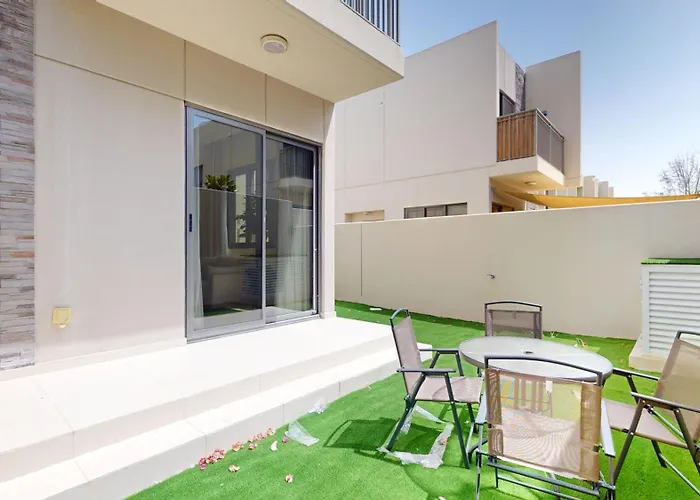 Primestay - Odora 3Br Villa, Damac Hills 2 Dubai