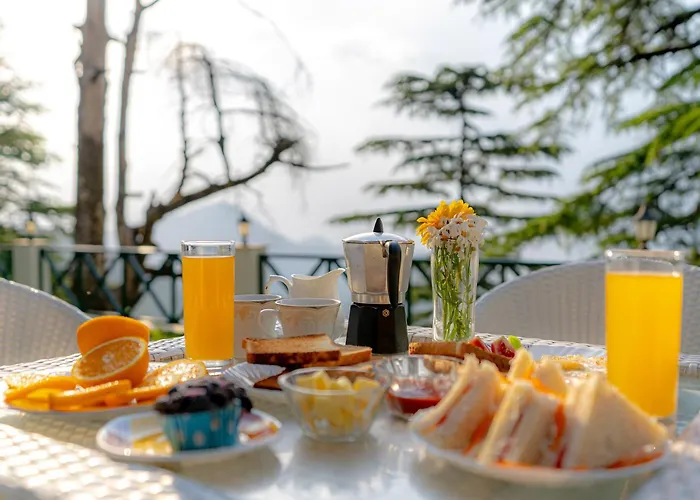 Stayvista Mellow Cottage Scenic View Near Mall Road Mussoorie
