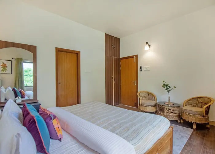 Stayvista's Tree Tops & Tea Trails: Mountain-View Villa in Tea Plantation Darjeeling 