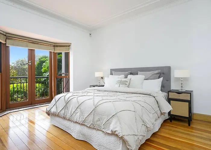 Tranquil Ocean-View Retreat In Dover Heights Sydney