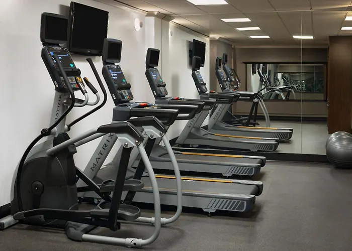 Four Points By Sheraton Edmonton South