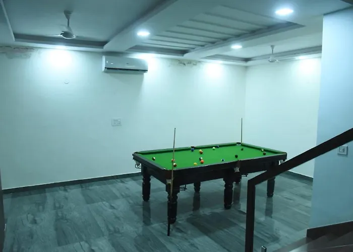 Raj Farms Luxury Villa And Private Pool Near Kukus Jaipur