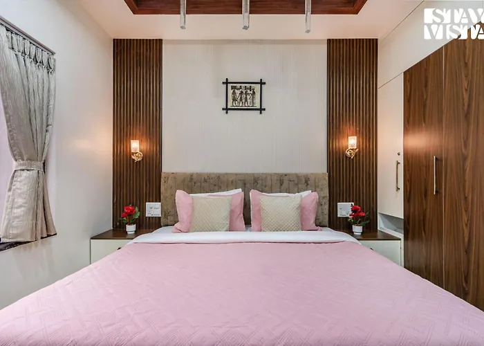 Serenity Meadows With Pool By Veo - Part Of Stayvista Nashik