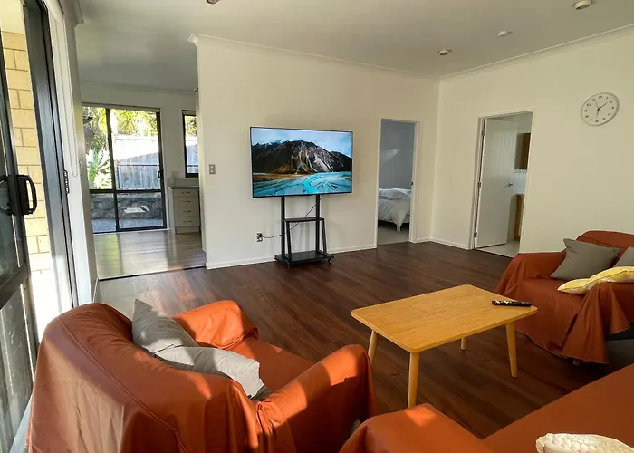 Charming Home Near Nature Auckland