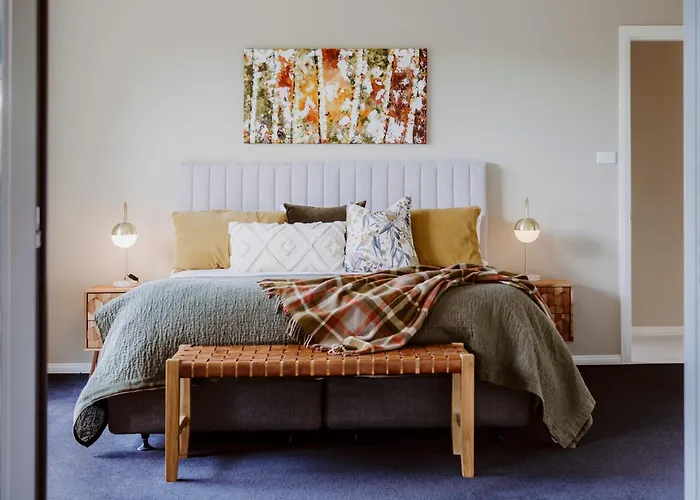 Hamilton House - Snowy Mountain Luxury Villas Jindabyne