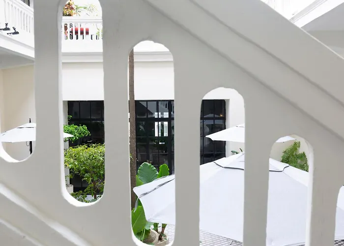 American Trade Hotel Panama City