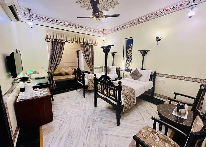 Umaid Mahal - A Heritage Style Boutique Hotel Jaipur