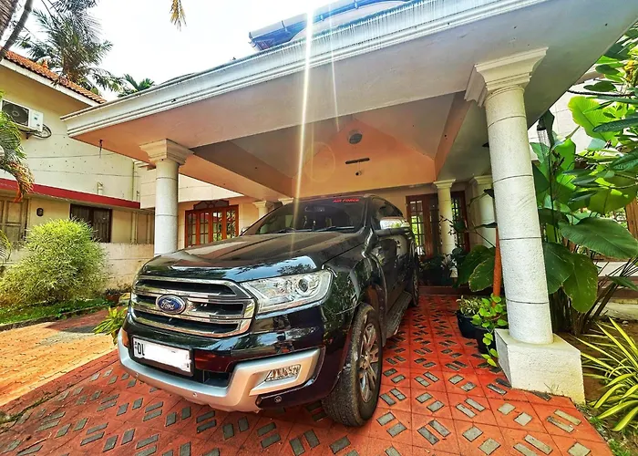 La Casa Trivandrum 4 Bhk Ac Luxury Villa At City Centre, Just 5 Kms From Airport & 3 Kms To Trivandrum Railway Station Thiruvananthapuram