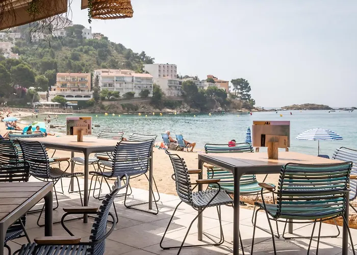 Boutique Hotels in Roses