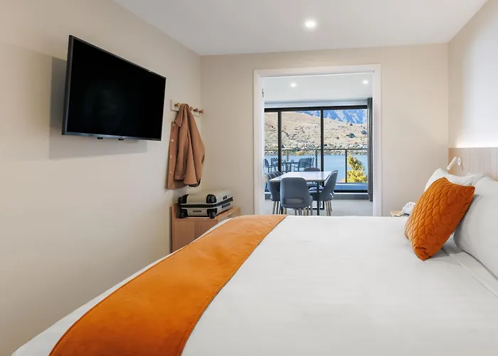 Oaks Queenstown Shores Resort