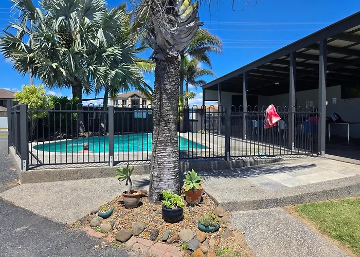 Absolute Oceanfront Tourist Park Villa Bargara