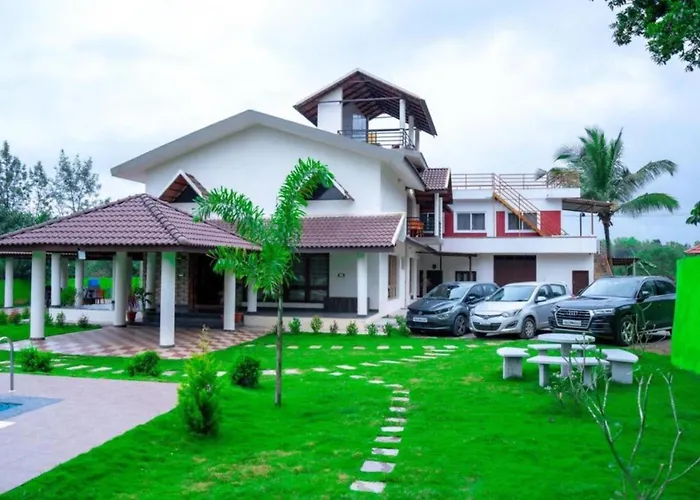Hulihara Homestay - Pool, 4Bh, Home Food, Estate Sakleshpur