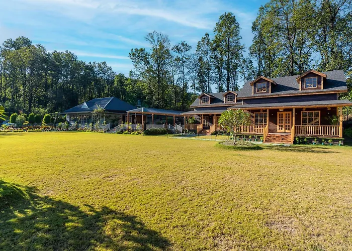 Saffronstays The Woods - Sal Villa Dehradun