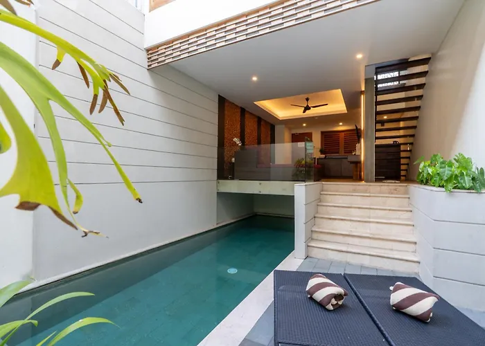 Villa Kayu Raja Seminyak 