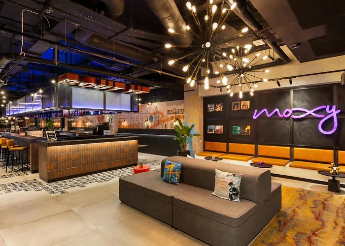 Moxy Belfast City