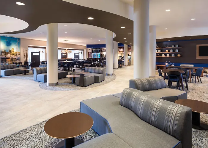 Courtyard By Marriott Fort Lauderdale Airport & Cruise Port Dania Beach