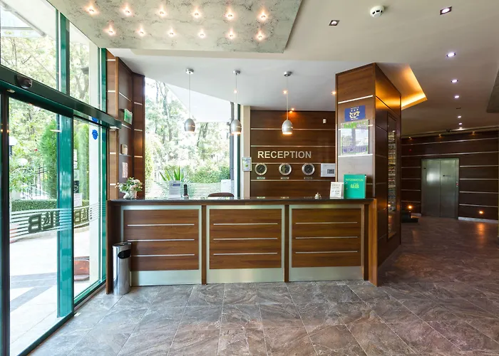 Hotel L&B- Free Parking Sunny Beach