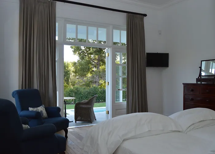 Lily Pond House At Le Lude Villa Franschhoek