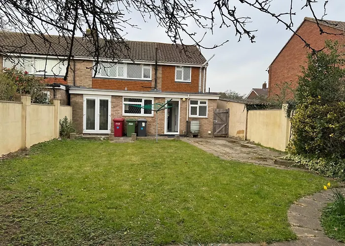 Cosy Guest House, Langley, Slough