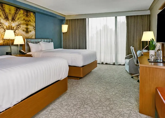 Crowne Plaza Toronto - North York By Ihg Hotel