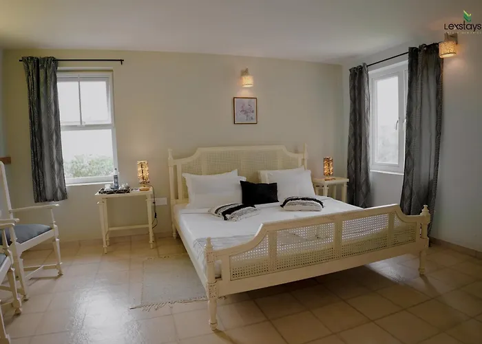 Yellow Tulip Hill Side Luxury Villa By Lexstays Coonoor