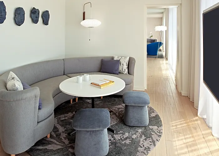 The Valorian Los Angeles, Curio Collection By Hilton West Hollywood