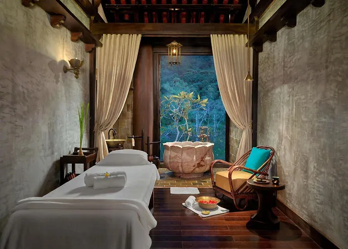 Boutique Hotels in Uong Bi